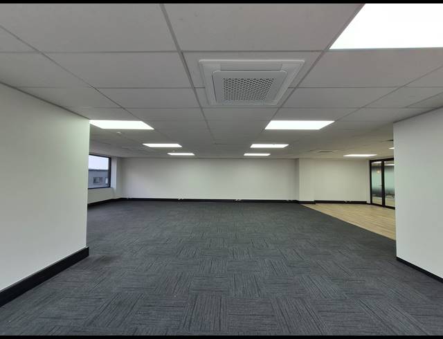 230M² OFFICE TO LET IN SANDOWN